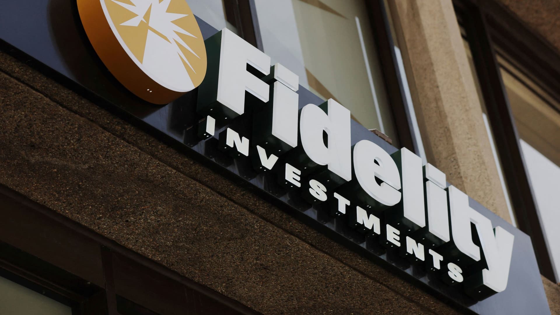Fidelity joins the rush for a bitcoin ETF, following BlackRock, Ark Invest and others