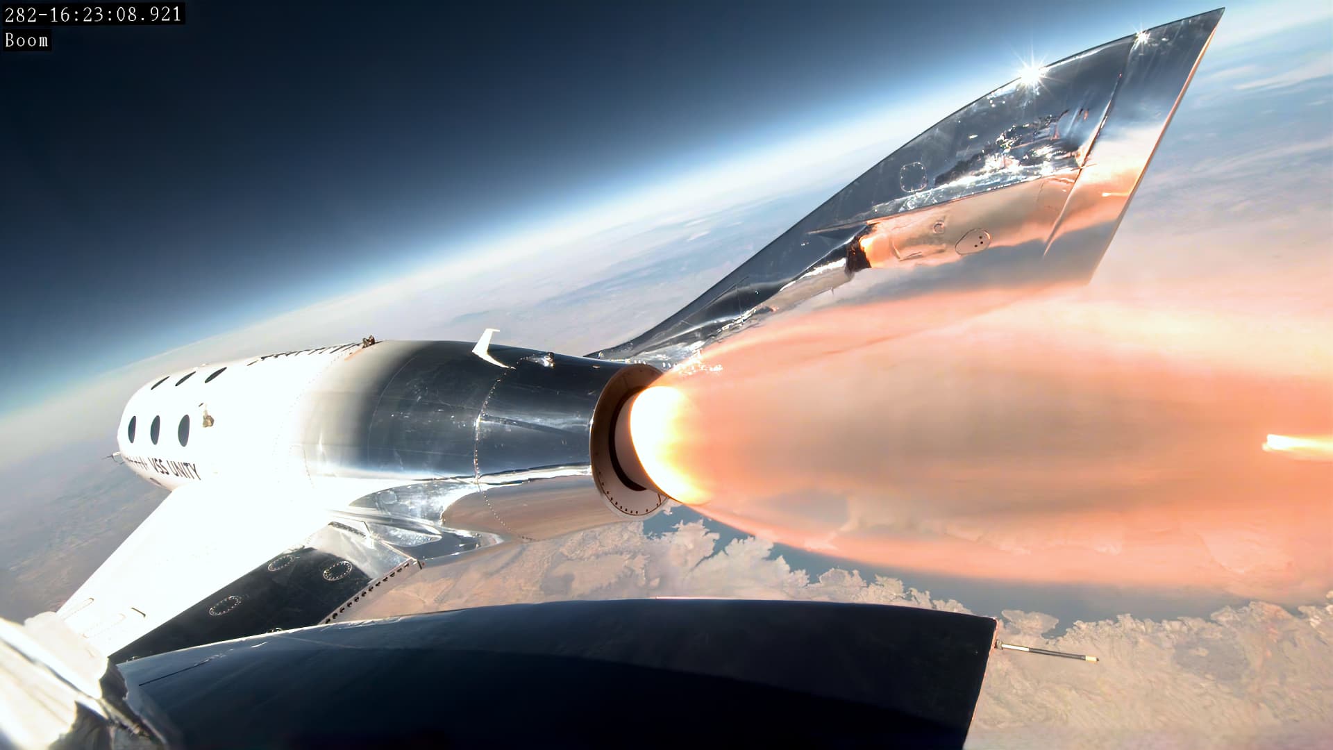 Virgin Galactic sets first commercial space tourism flight