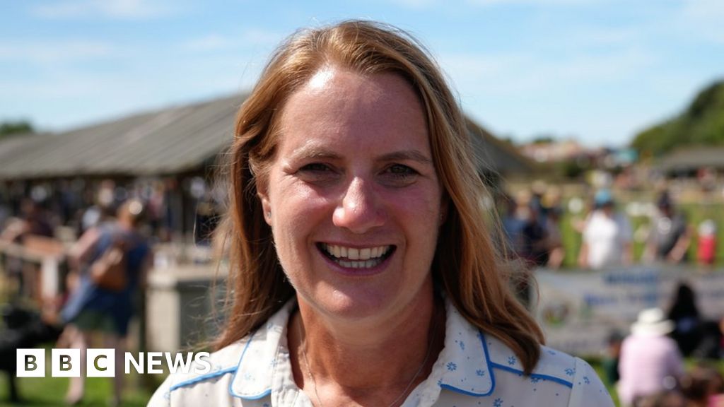 Conservative MP Virginia Crosbie sorry for lockdown event