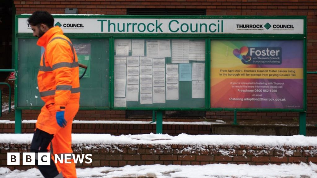 Thurrock Council: 'Systemic weaknesses' led to £1.3bn debt
