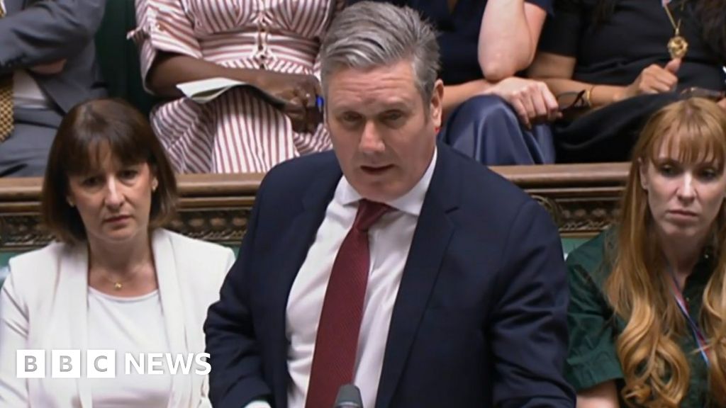 PMQs: Keir Starmer blames Tories for 'mortgage catastrophe'