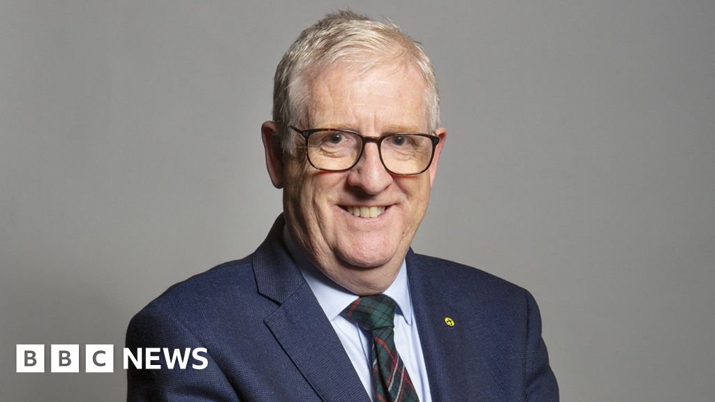 Former SNP treasurer Douglas Chapman to stand down at election