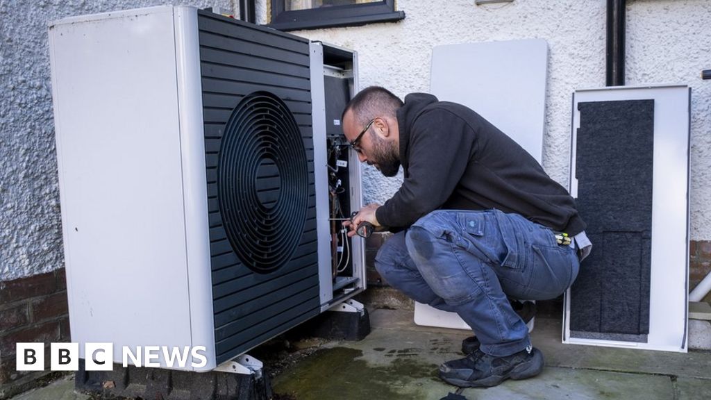 Government heat pump scheme misses first year target