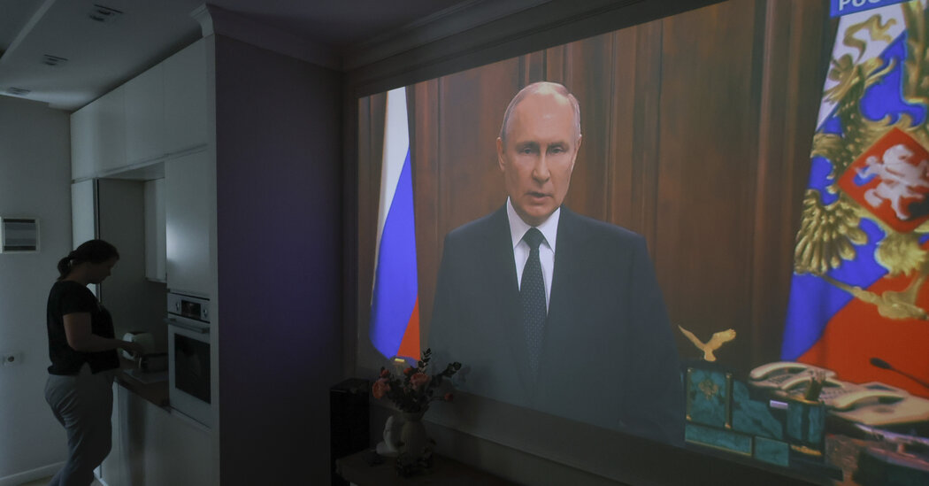 Short-Lived Mutiny in Russia Sheds Light on Putin’s Hold on Power
