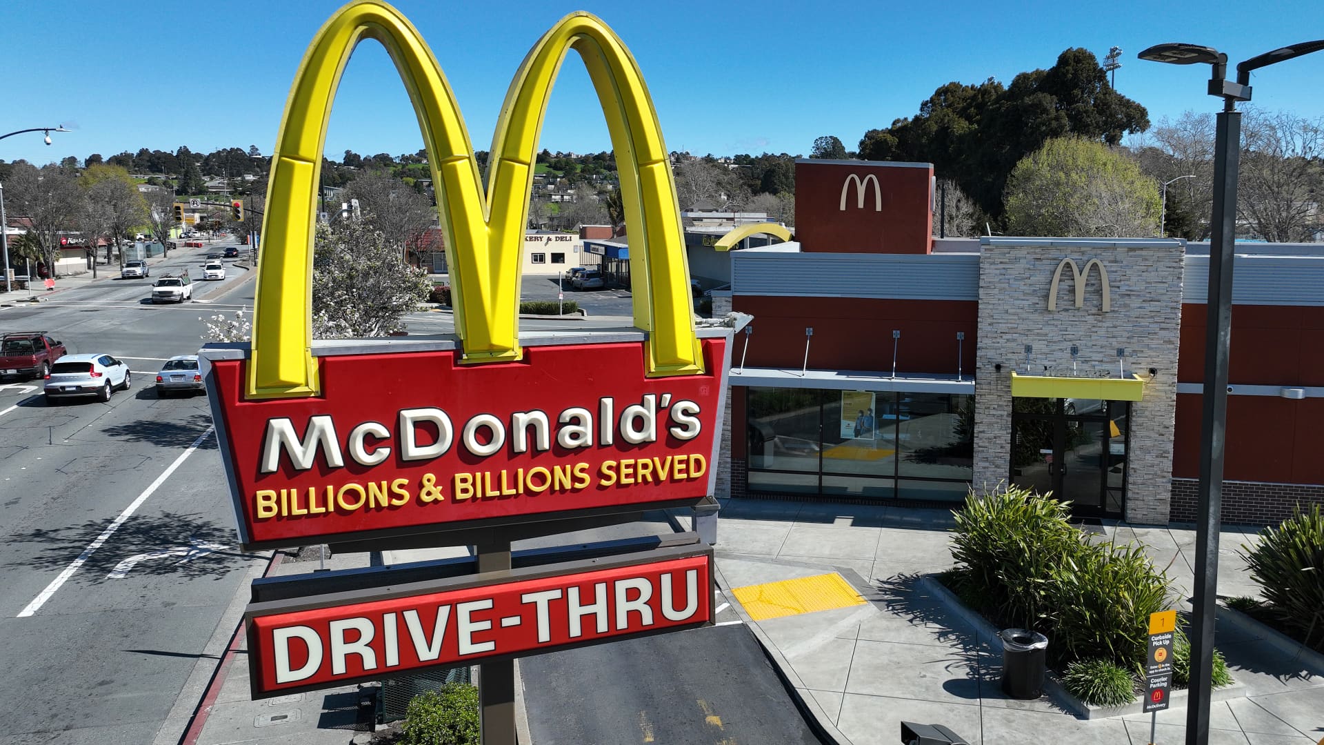 McDonald’s (MCD) Q2 2023 earnings
