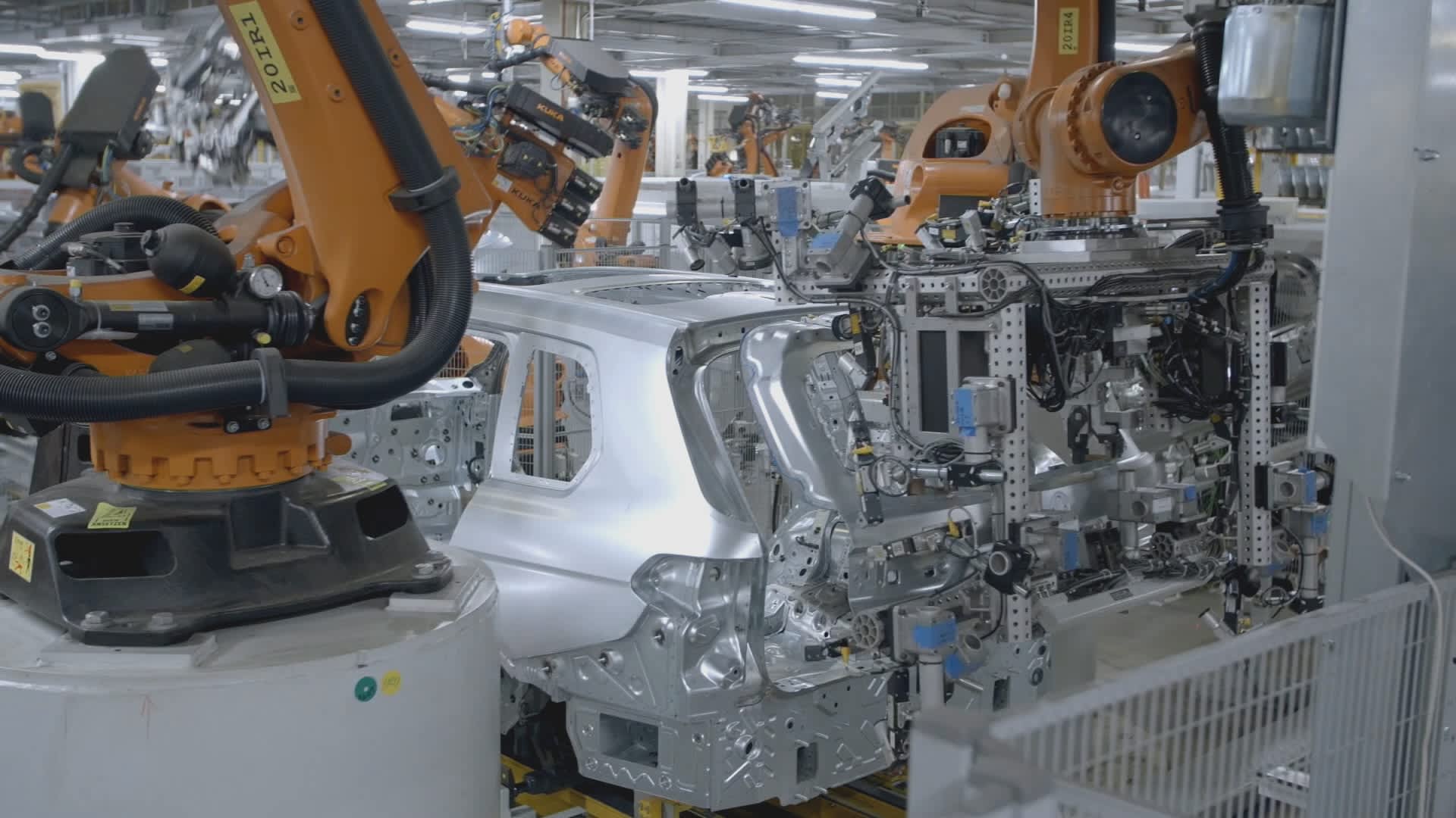 How BMW uses AI to make vehicle assembly more efficient