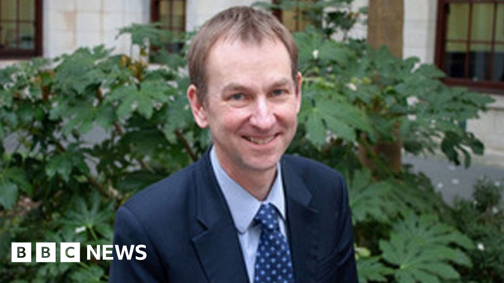 Treasury boss Tom Scholar received £335k payout after sacking