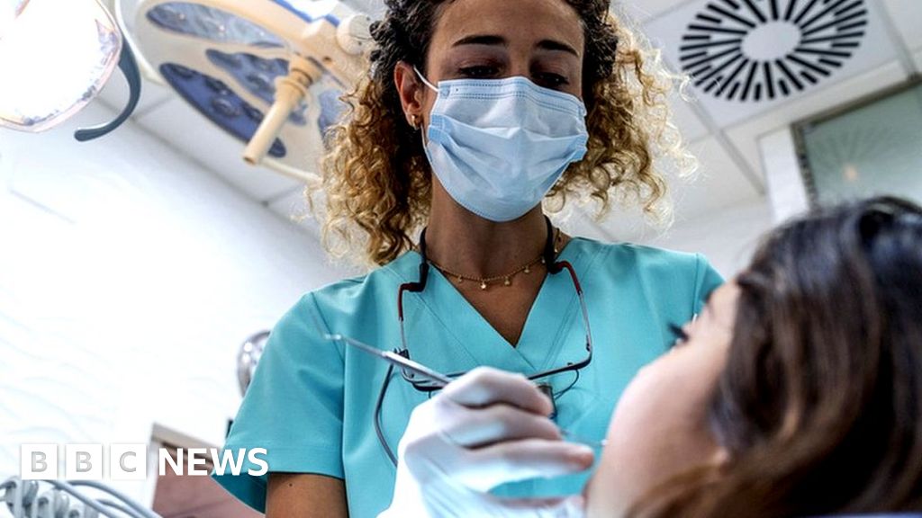 NHS dentists: People having to drive hundreds of miles 'unacceptable'