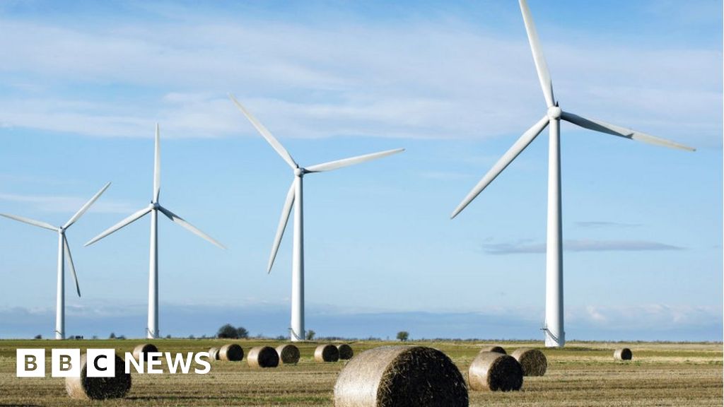 Senior Tories back move to end onshore wind ban