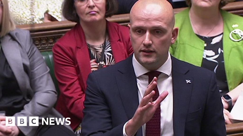 SNP criticises Labour child benefit cap stance at PMQs