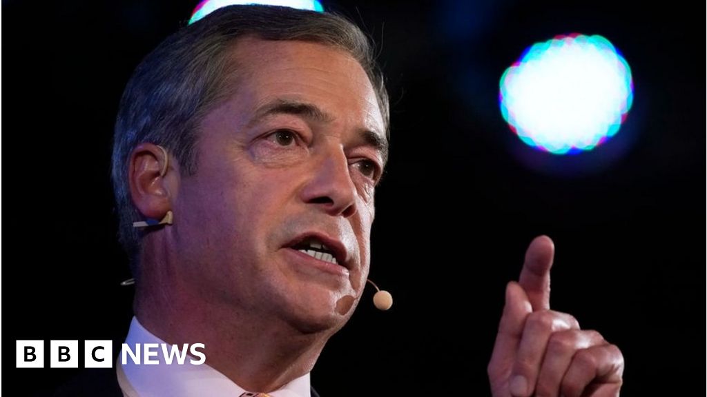 Treasury to meet bank bosses over Farage row
