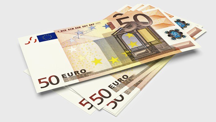 Dovish ECB Commentary Weighs on EUR/USD, Yields Slump