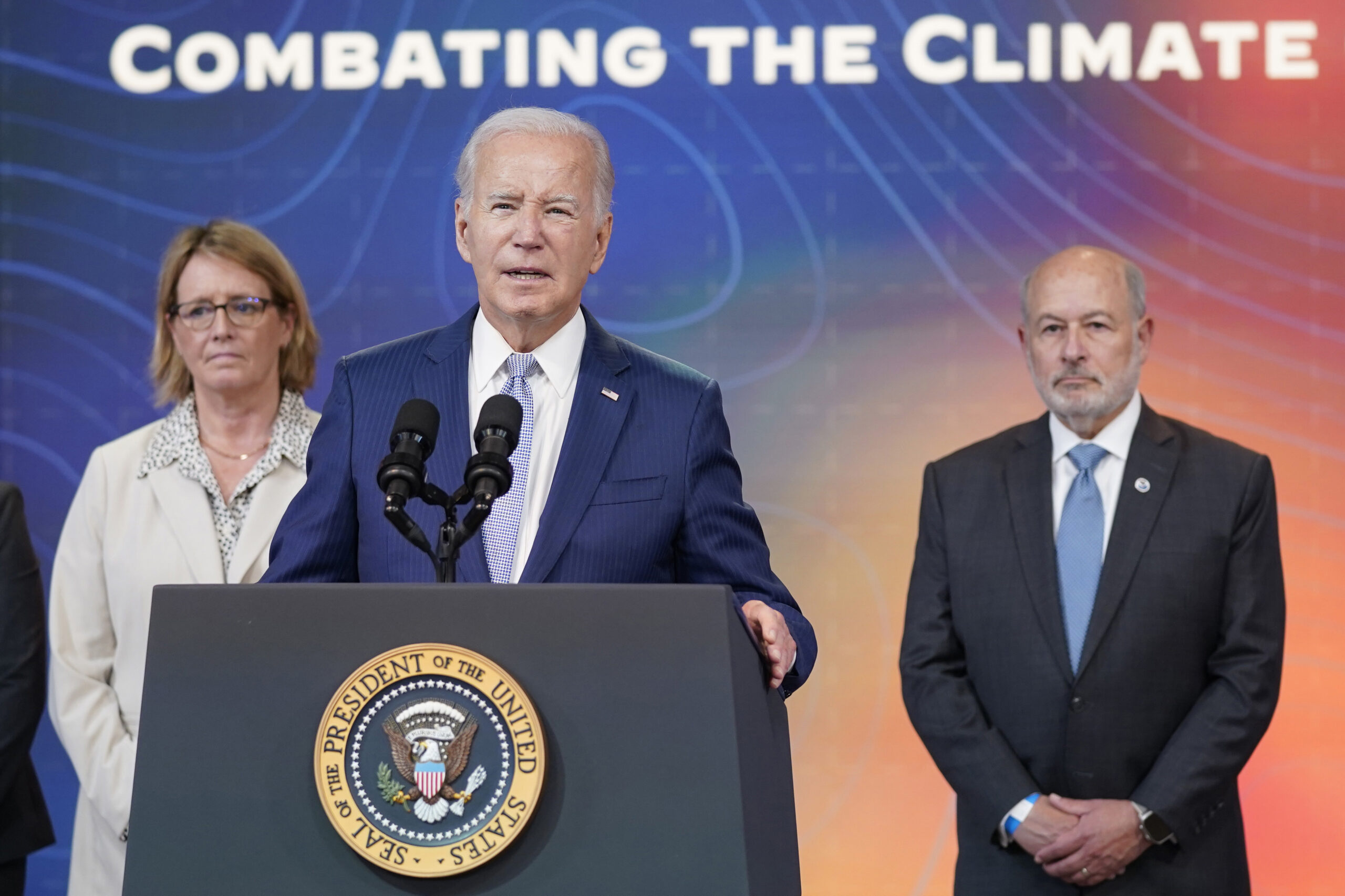 Biden announced action on heat as nation sizzles