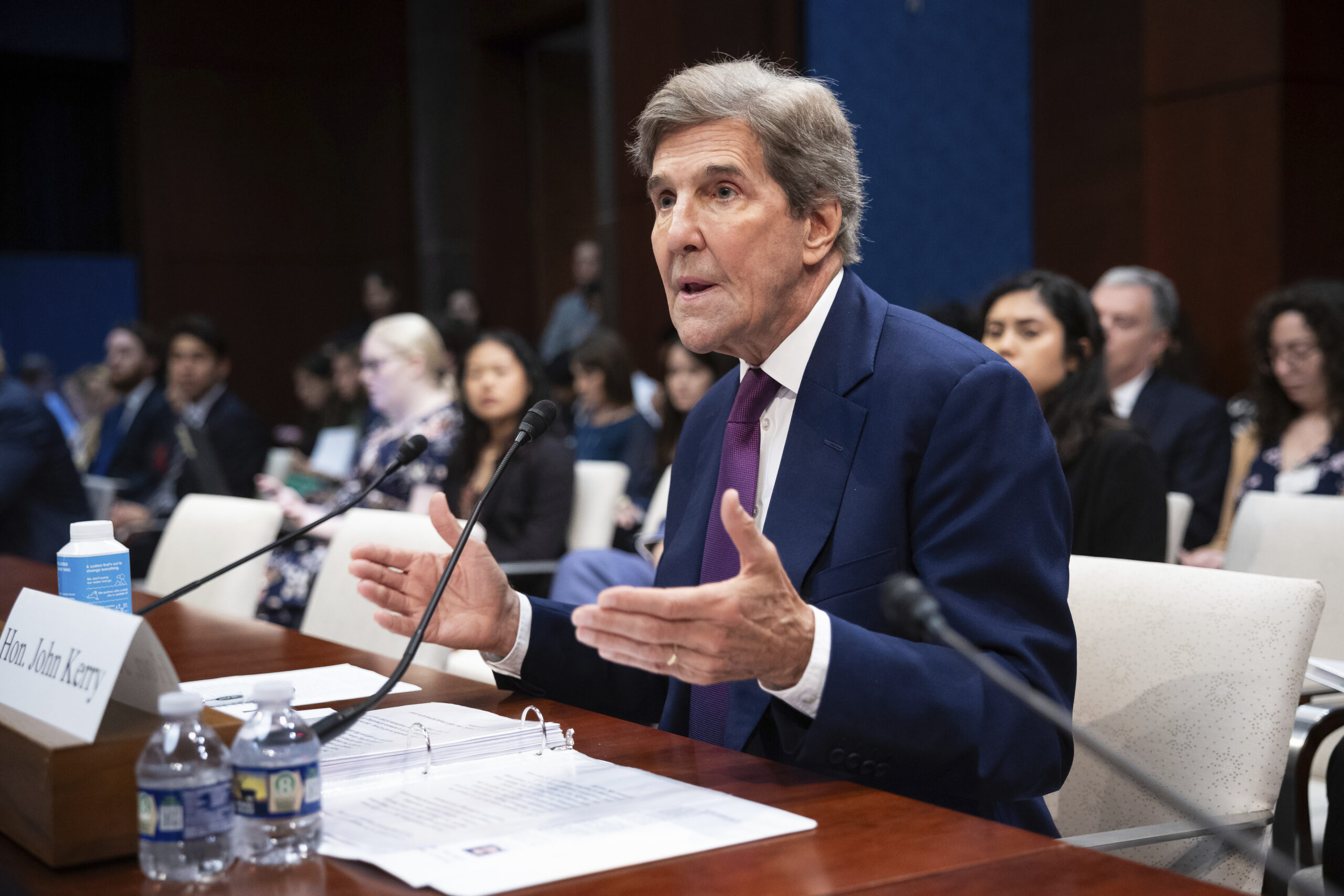 Kerry vows cooperation, not concessions, in climate talks with China