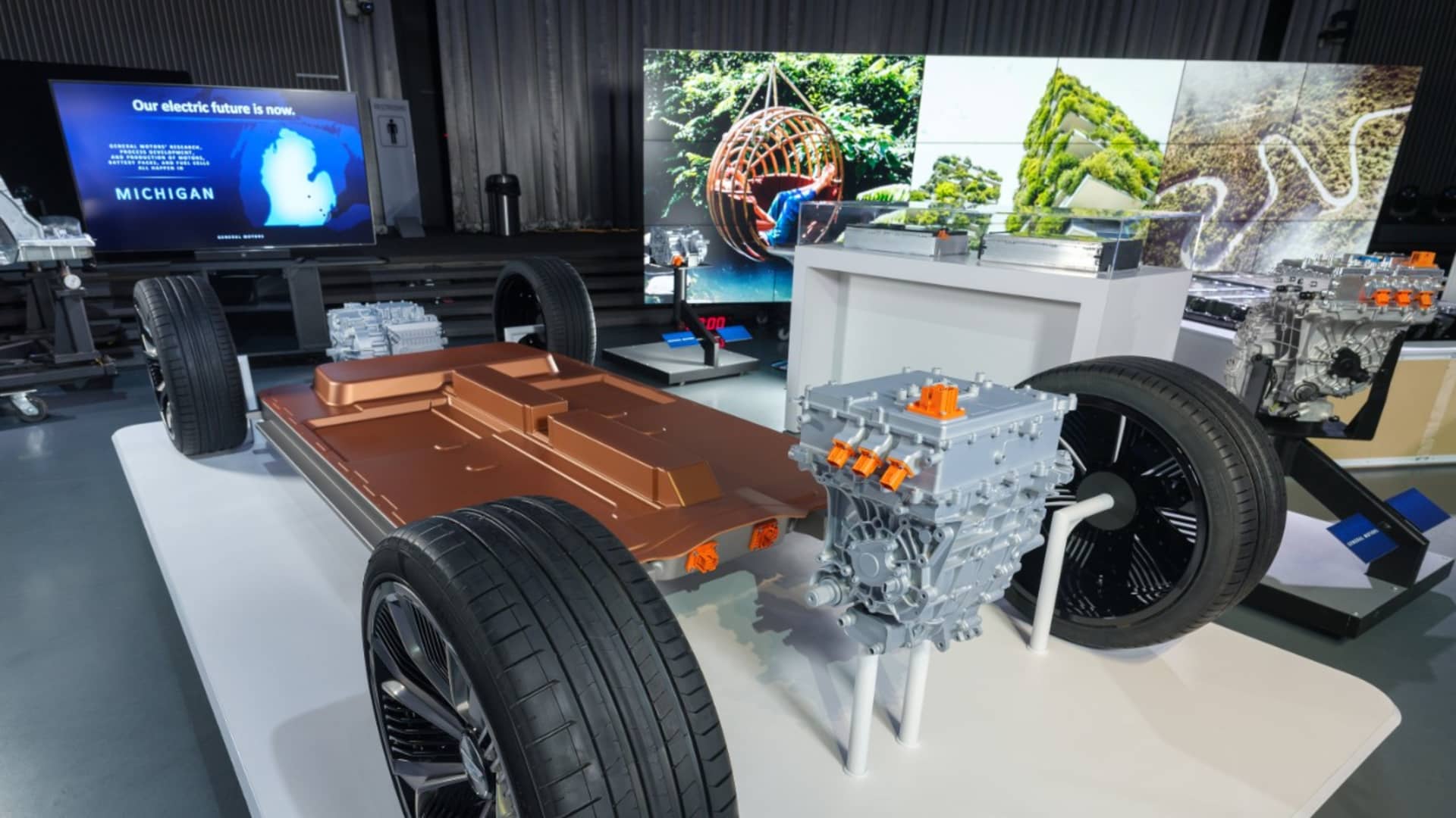GM’s Ultium agrees to increase EV battery worker pay by 25% on average