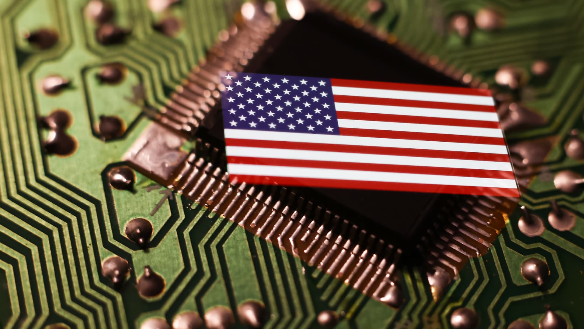 U.S. chip sector talent gap emerges as makers spend billions