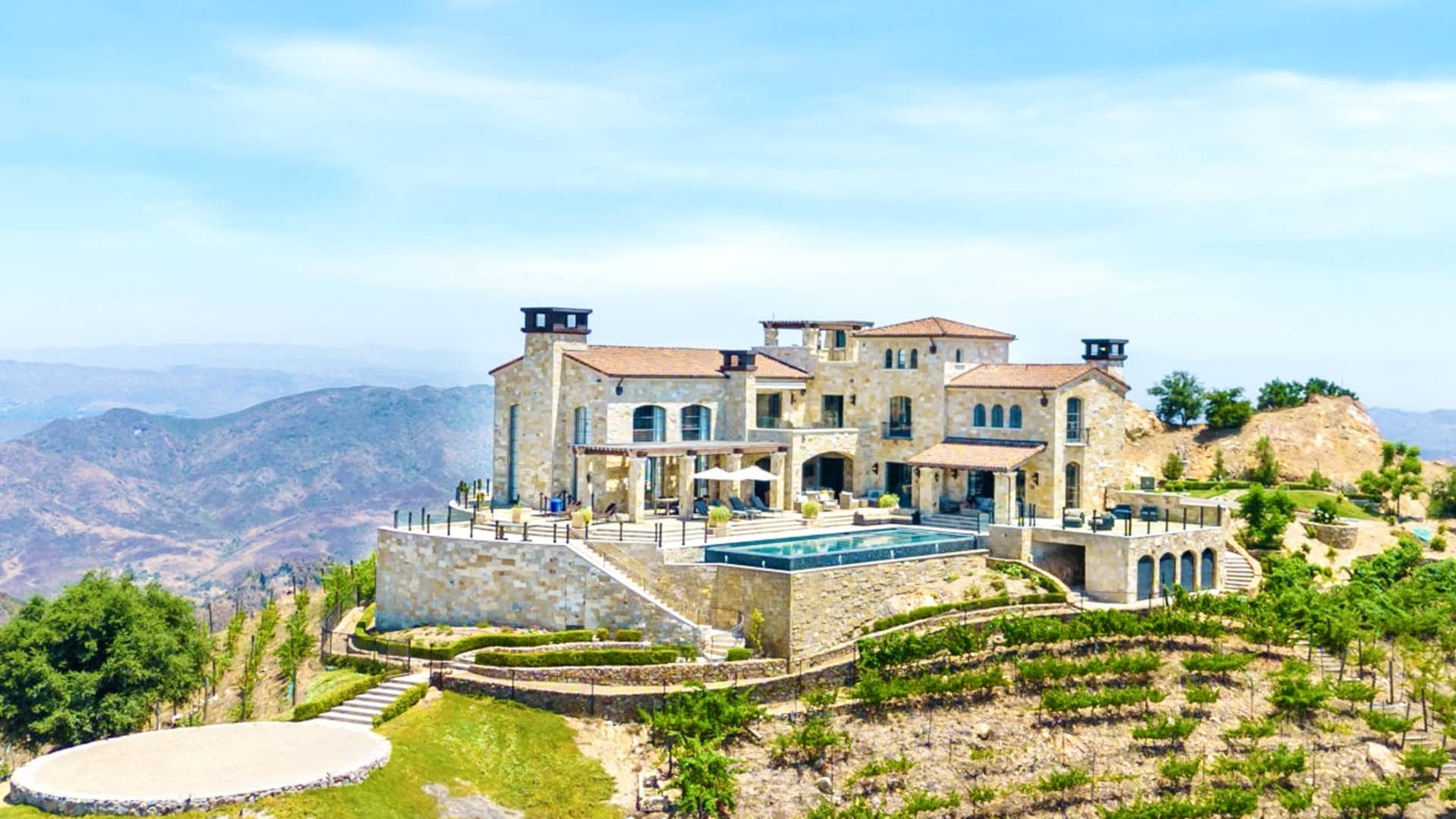 Malibu Tuscan mega villa: Look inside