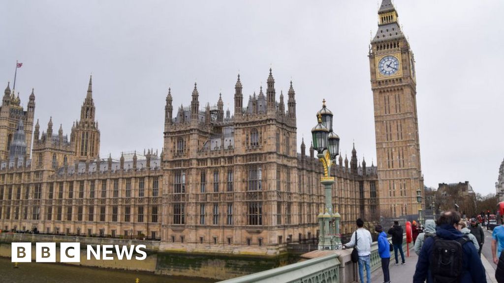 Watchdog warns MPs over failing to respond to public