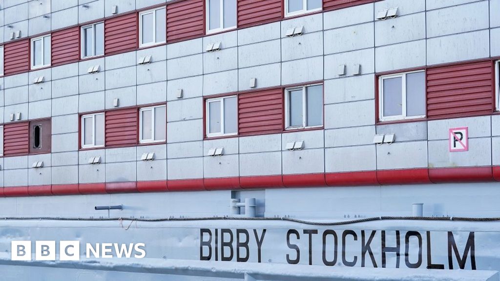 Bibby Stockholm: No timeframe for migrant barge arrivals