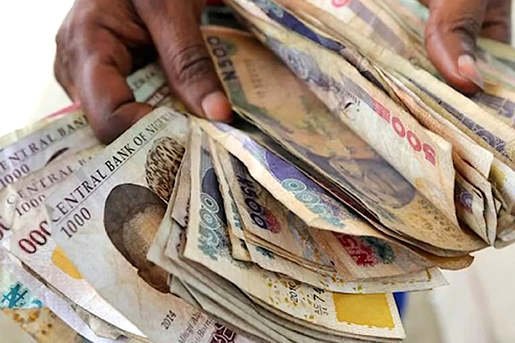 Naira plunges at Forex markets