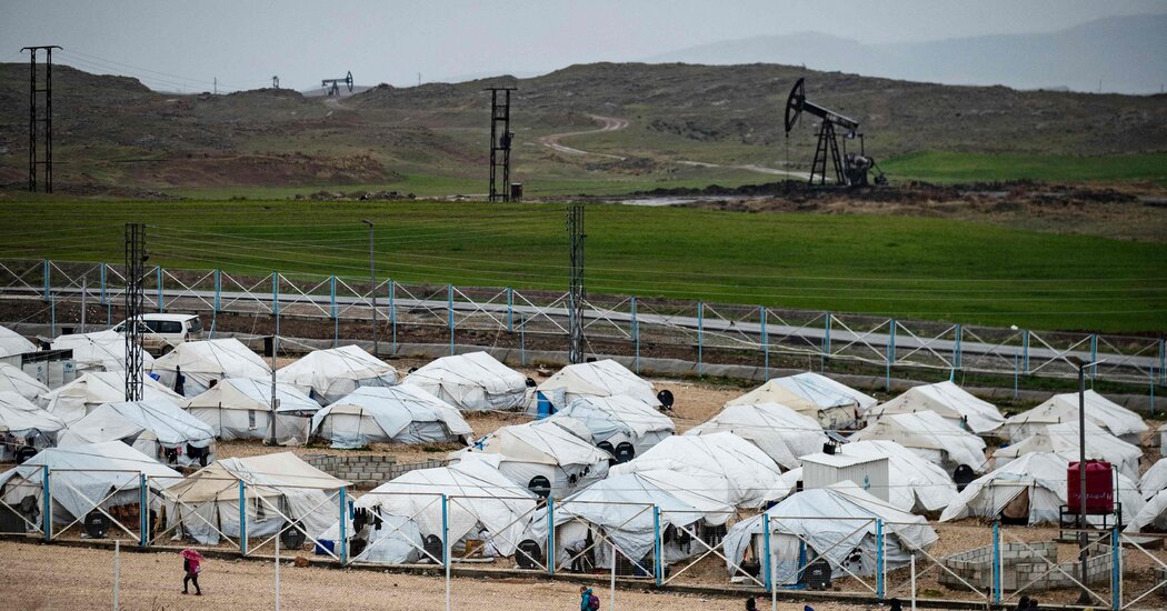 U.S. Seeks to Repatriate Family of 10 Americans From Camps in Syria