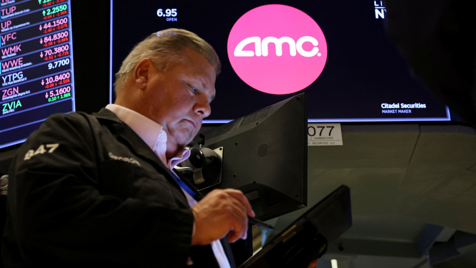 AMC shares fall as it announces plan to sell additional stock