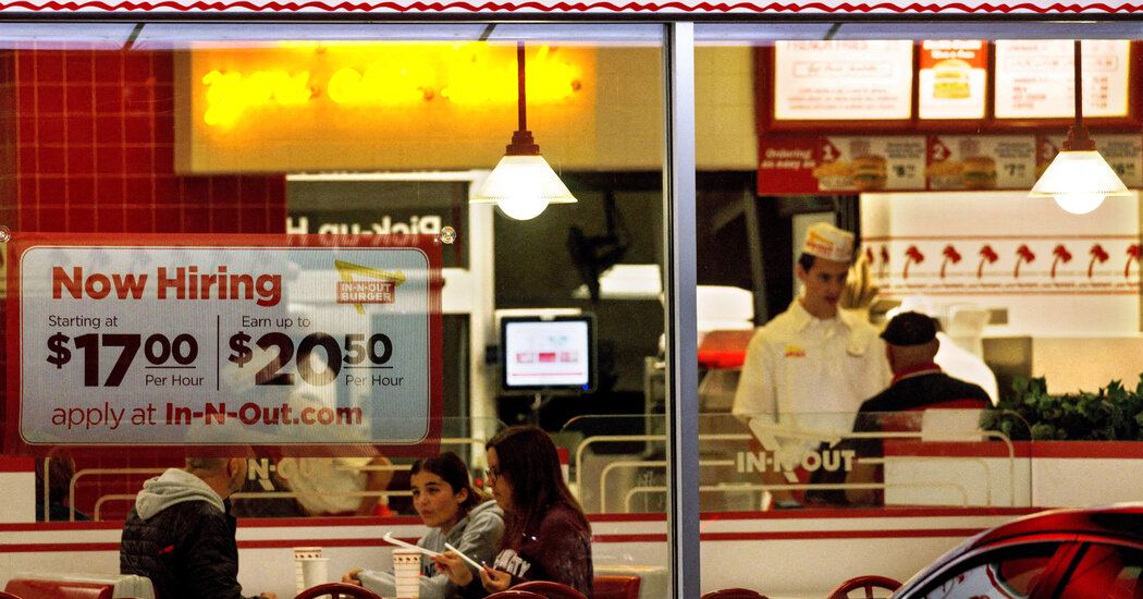 Restaurants Agree to Raise Pay to $20 an Hour in California