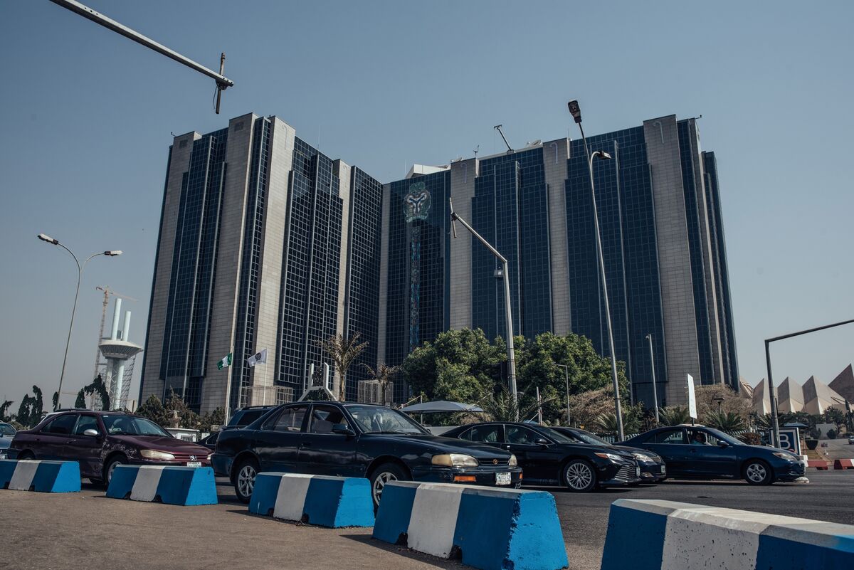 Nigeria Asks Banks to Reserve Forex Gains Amid Naira (NGN/USD) Risks