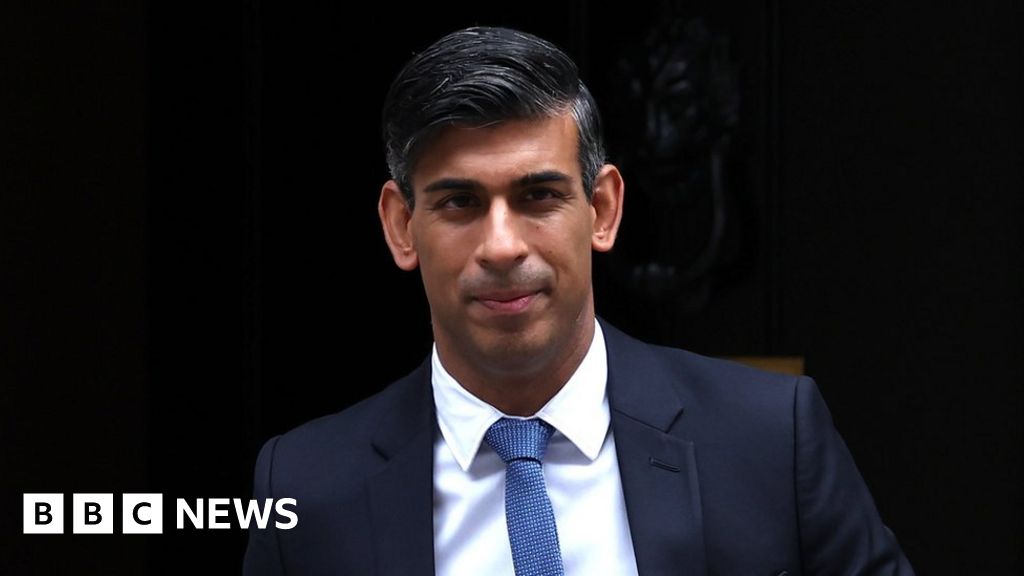 Rishi Sunak repeatedly dodges questions over future of HS2 rail