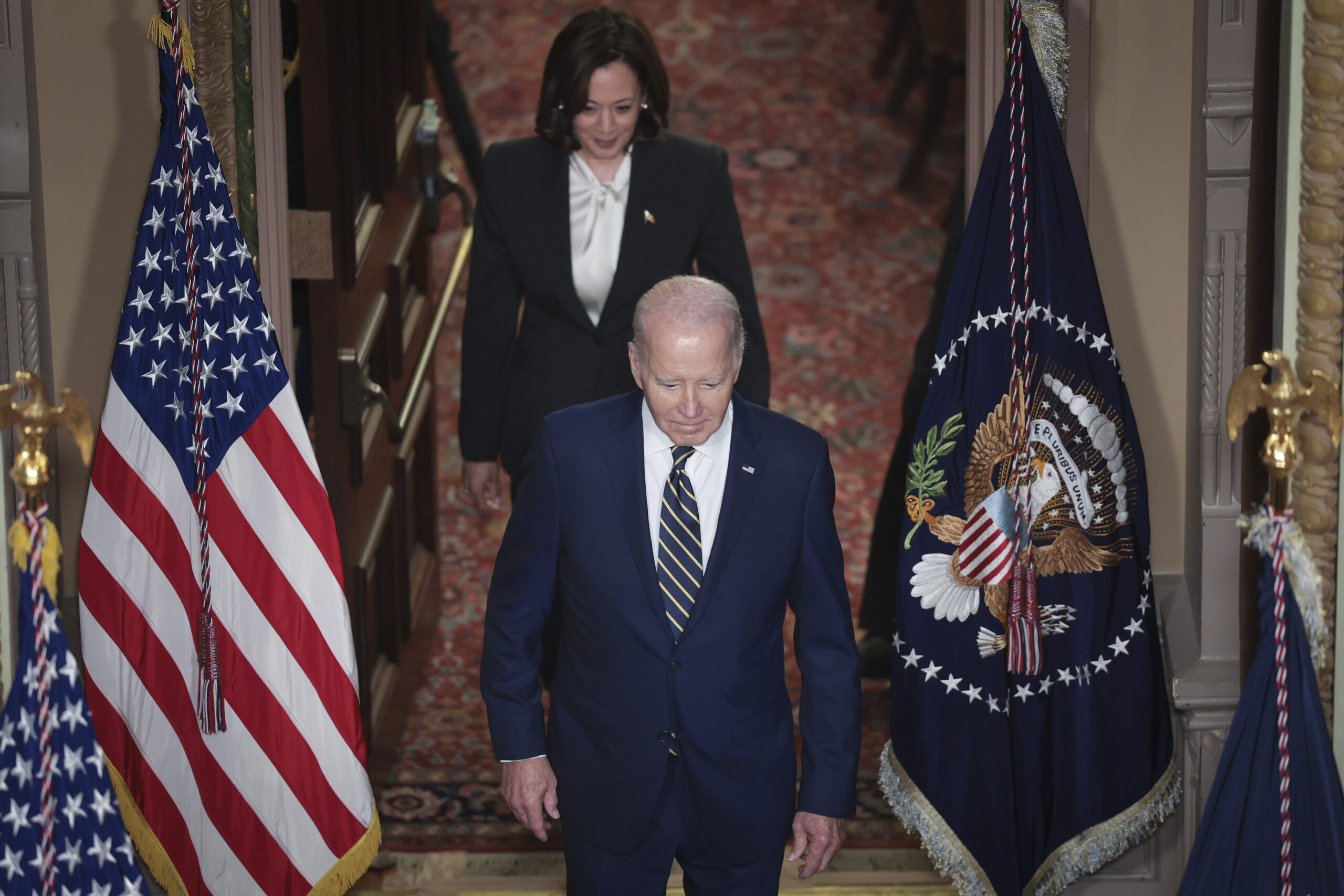 Columnists call for Biden to drop Harris, pick new running mate