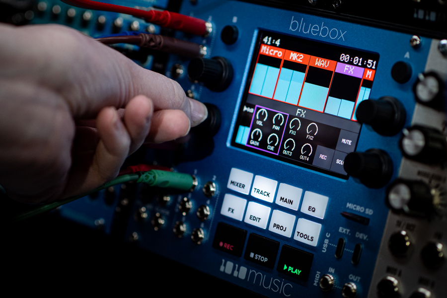 Mixing, FX, recording, USB in a module: 1010music bluebox goes Eurorack