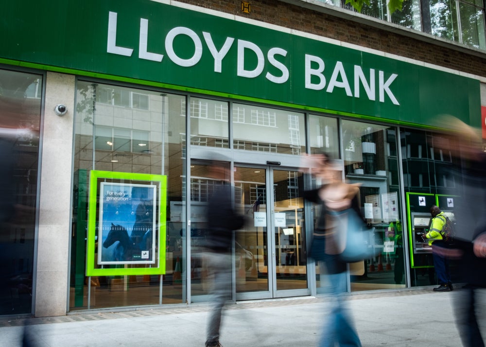 Lloyds Bank partners with Fiserv to offer wholesale FX rates