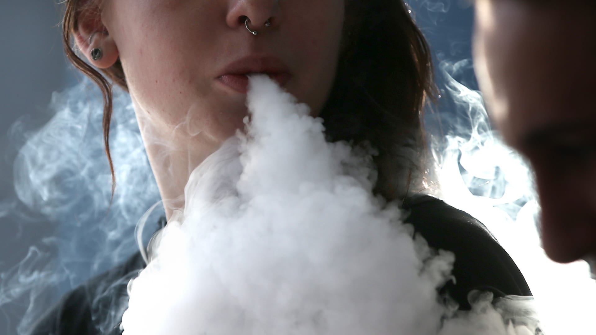 Supreme Court won’t hear challenge to FDA rejection of flavored vapes