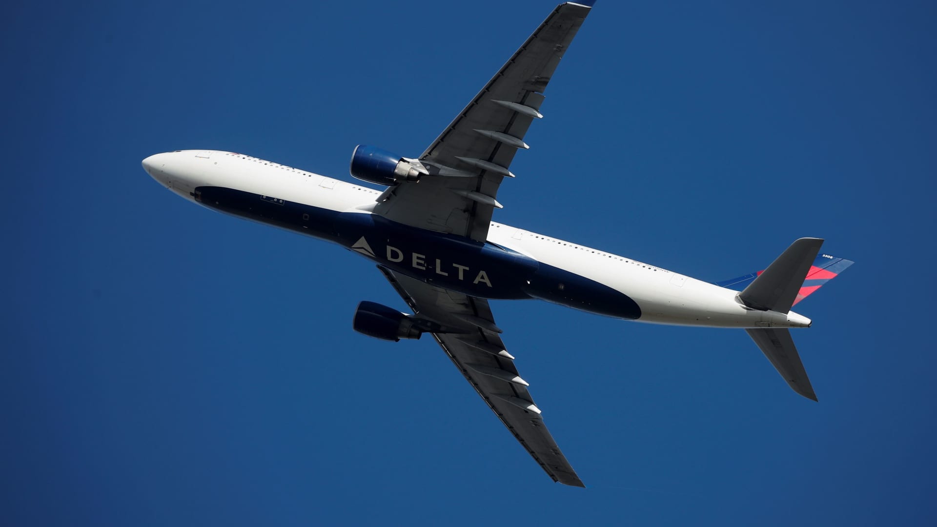 Delta, United compete to be America’s luxury airline