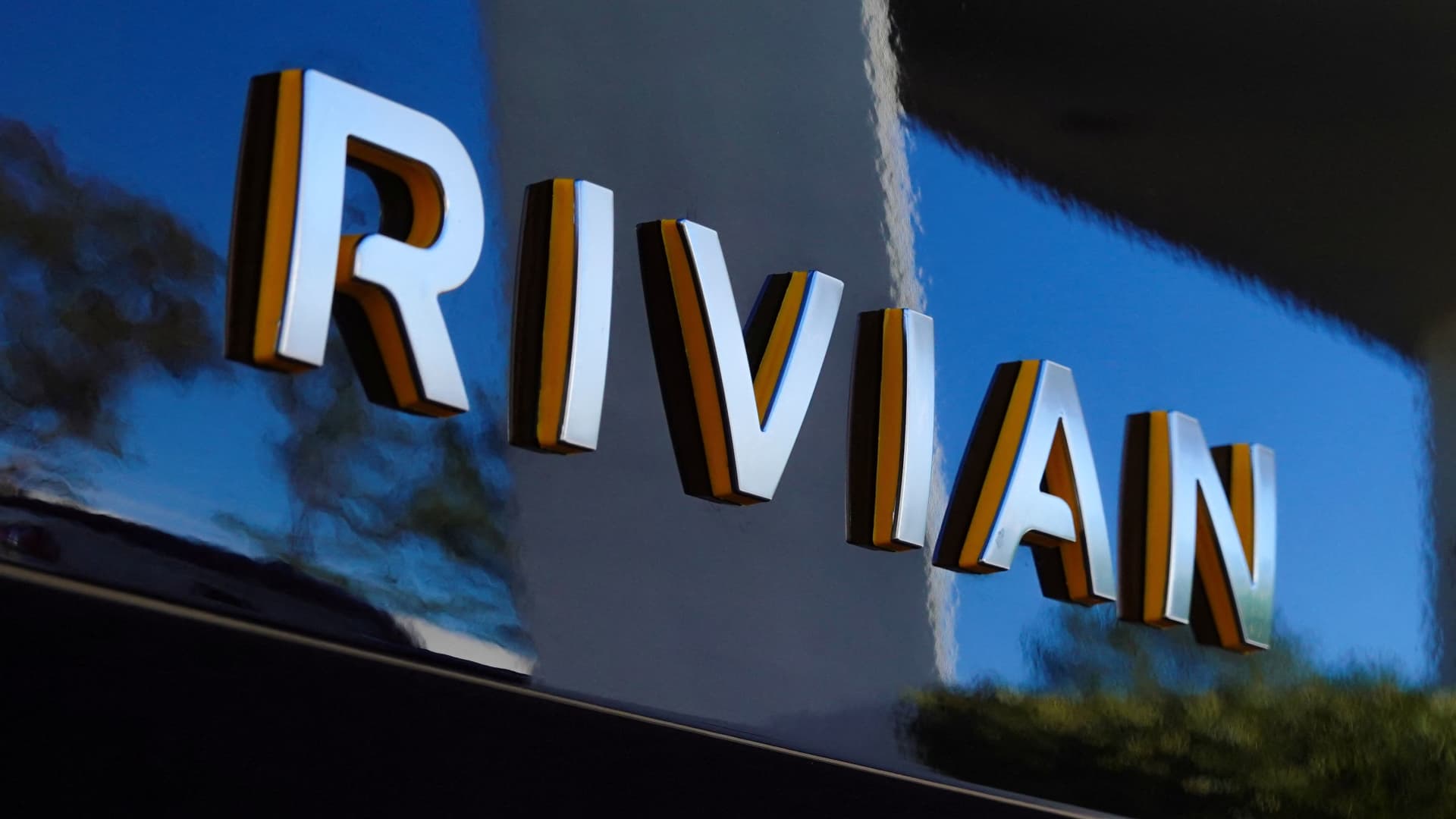 Rivian shares sink after EV maker announces $1.5 billion raise