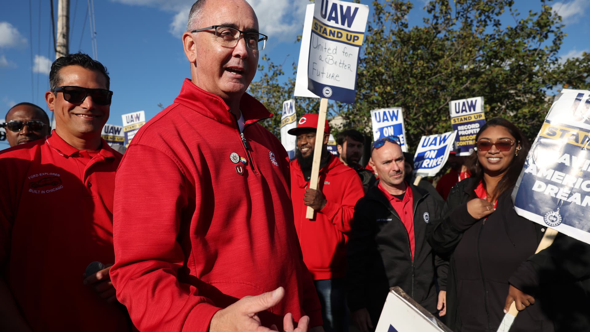 UAW launches key strike against Ford’s Kentucky truck plant