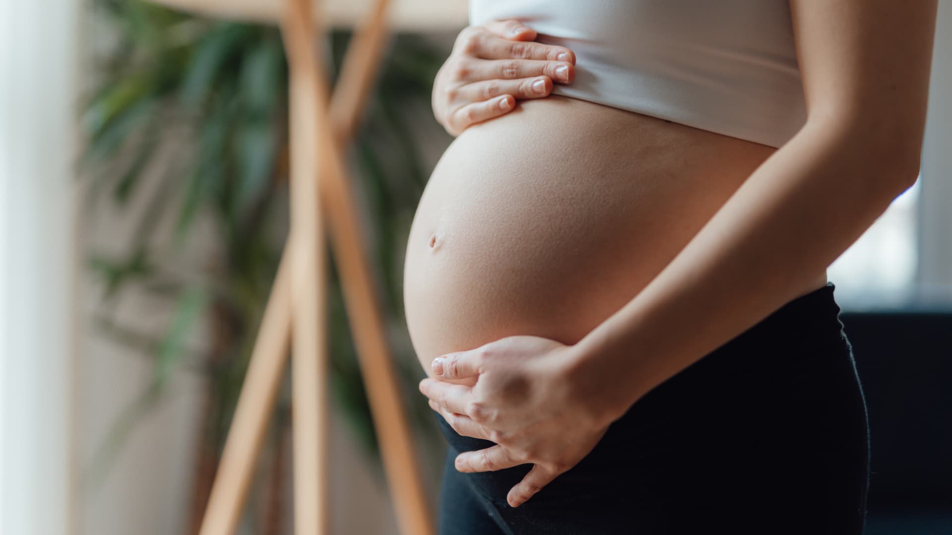 Pregnant Latinas face greater maternal health concerns