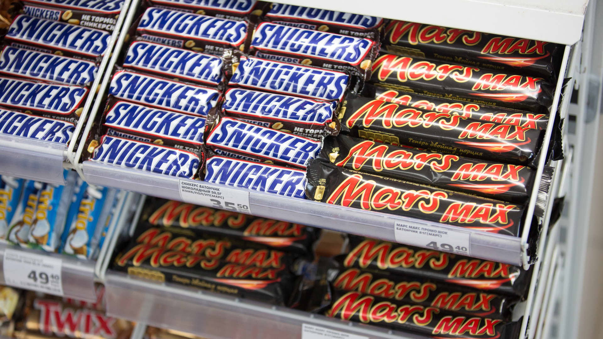 How Snickers maker Mars prepares for Halloween and trick-or-treat
