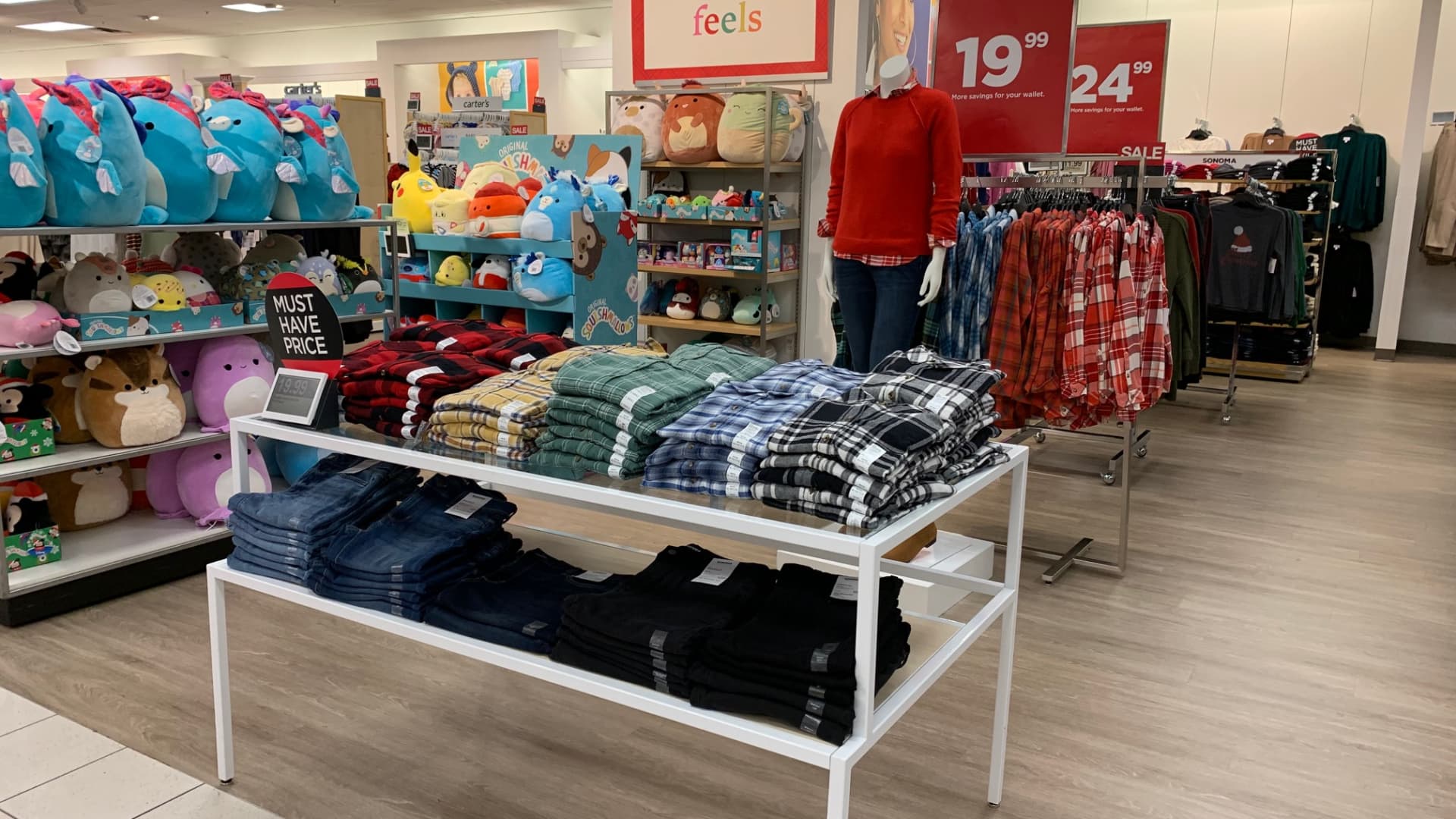 Kohl’s holiday look offers glimpse into turnaround plan