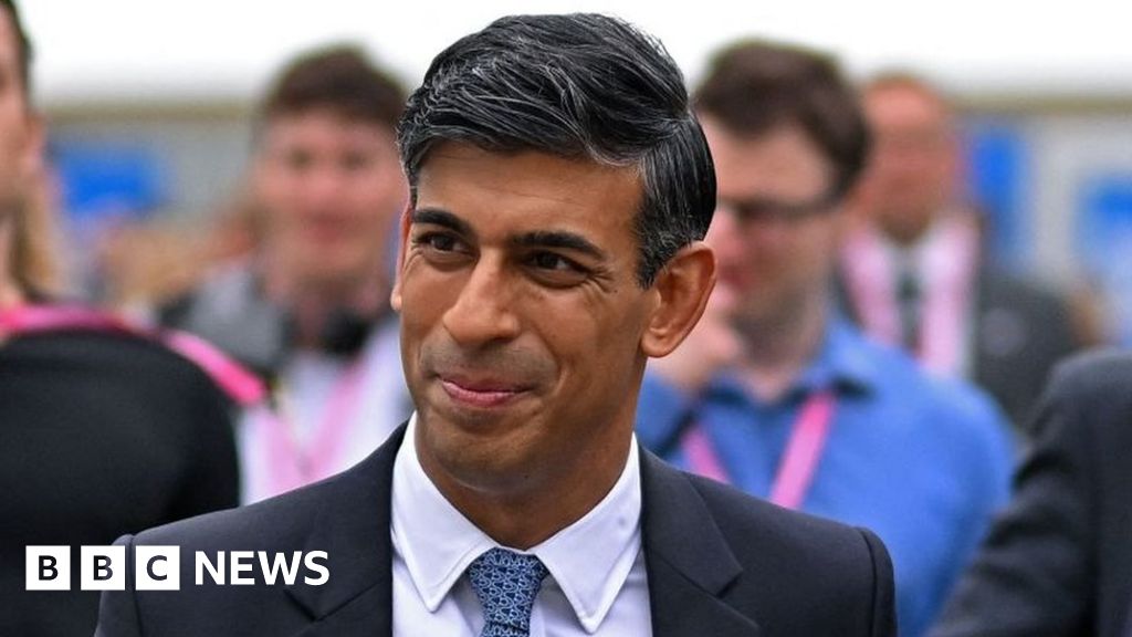 PM continues to stall on HS2 announcement