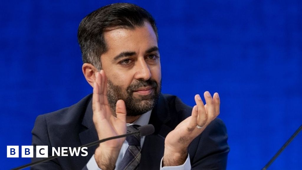 Humza Yousaf to pledge £300m to cut NHS wait times at SNP conference