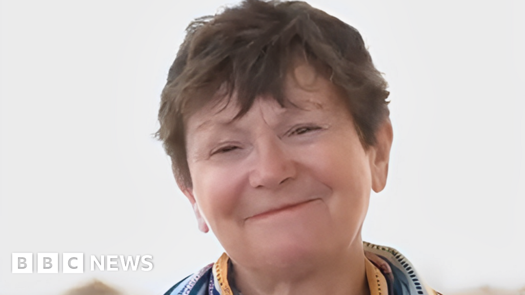 Starmer condoned war crimes – ex Labour MP Lynne Jones