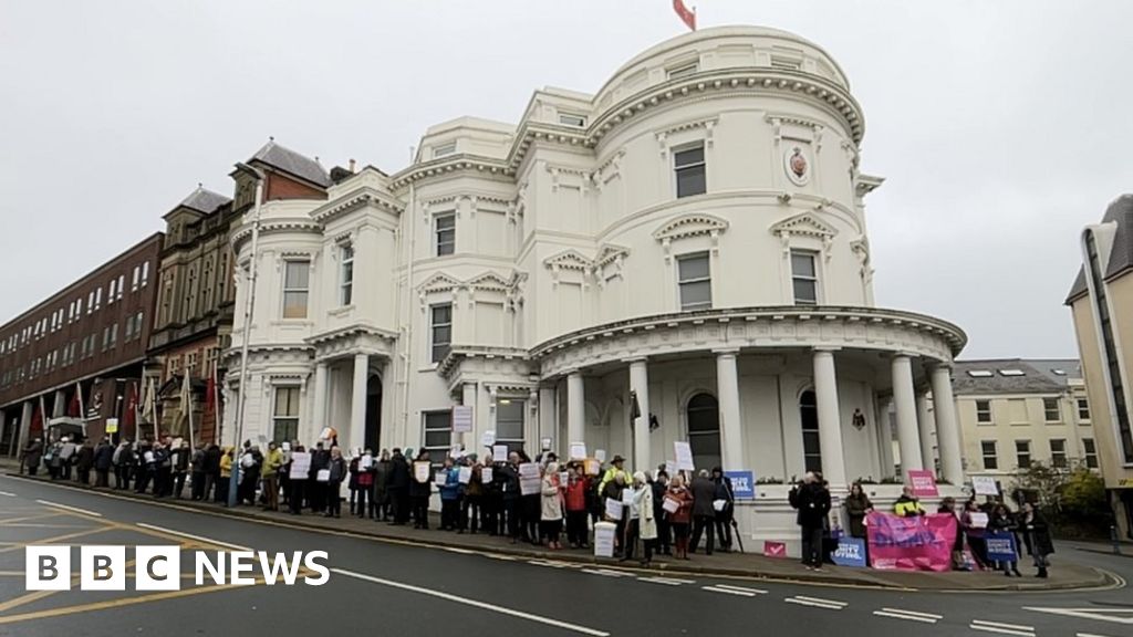 Proposed Isle of Man assisted dying laws progress to next stage