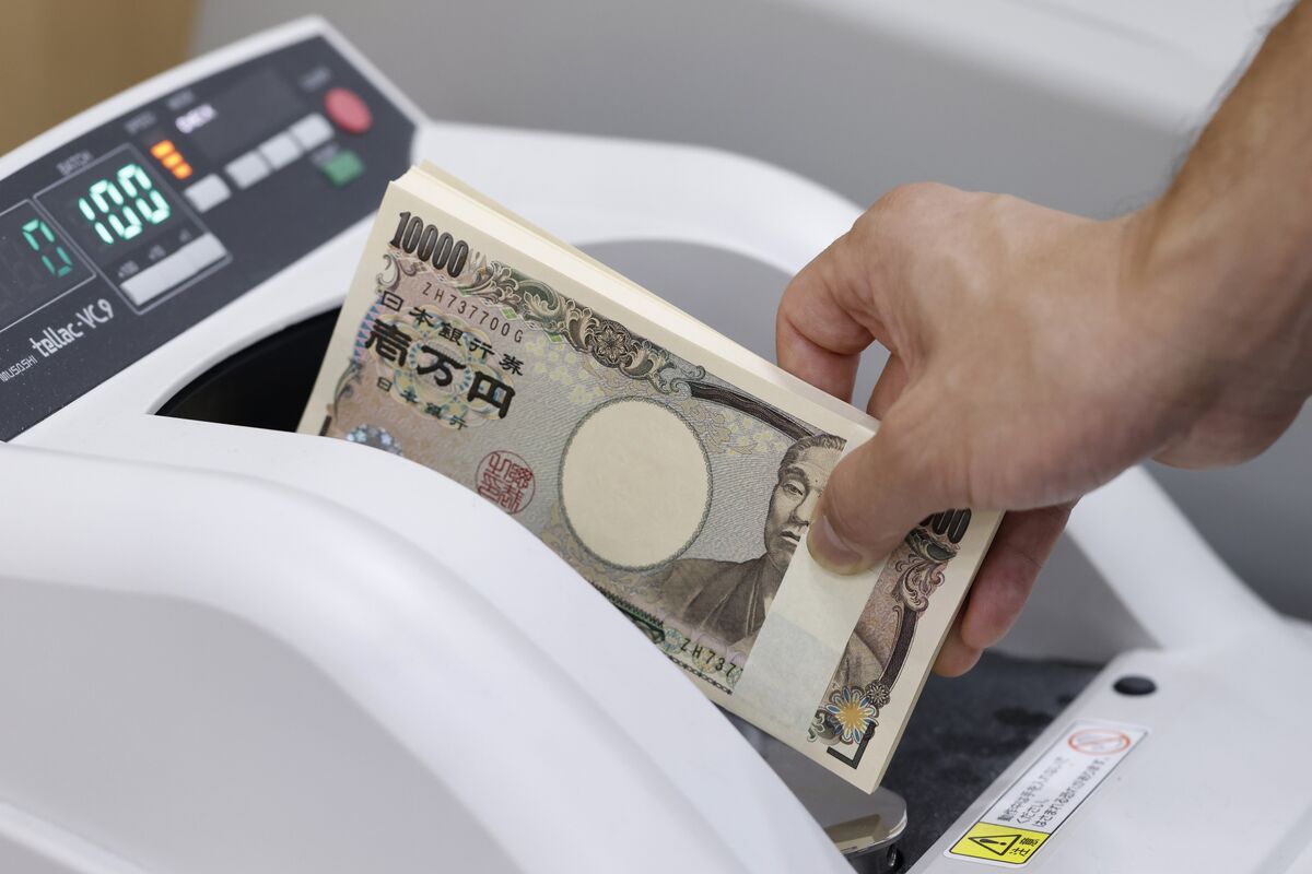 Japan’s Top FX Official Declines to Say If Intervened on Yen (JPY USD)