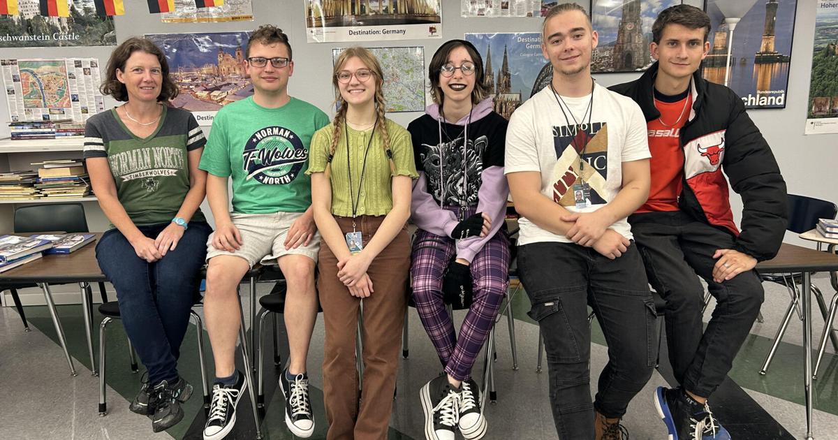 GUTEN TAG: Norman North hosts German students for foreign exchange program – Norman Transcript