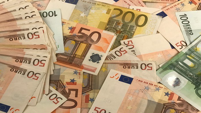Euro Holds Up Despite More Shaky PMIs, ECB Rate Decision Up Next