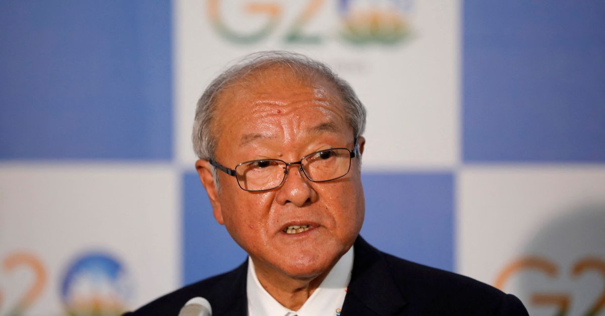 Japan finance minister says volatility, not yen levels, key on intervention