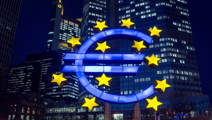 EU GDP Contracts in Q3, Euro Rises