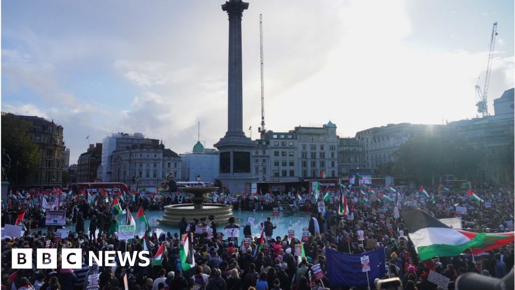 London Gaza rally: Rishi Sunak vows to hold Met chief ‘accountable’ over march