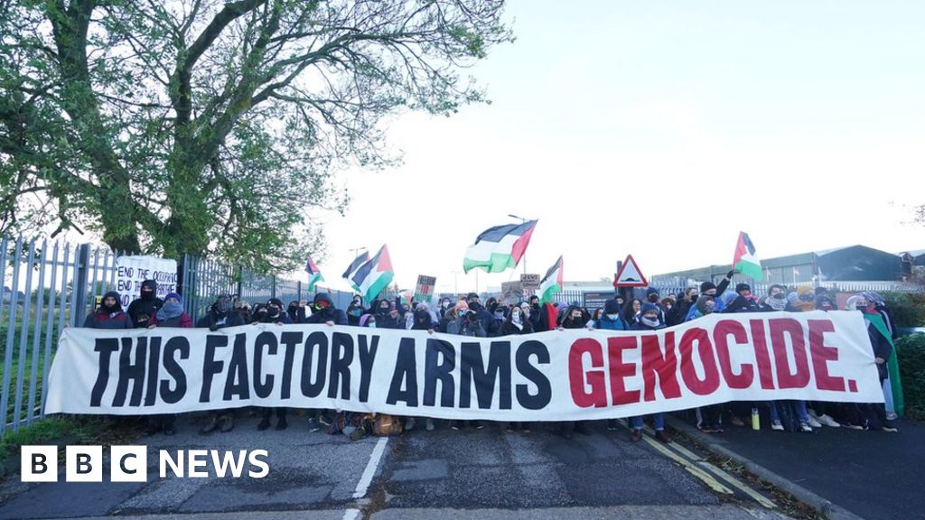 Israel-Gaza: Union members block arms factory in protest over conflict